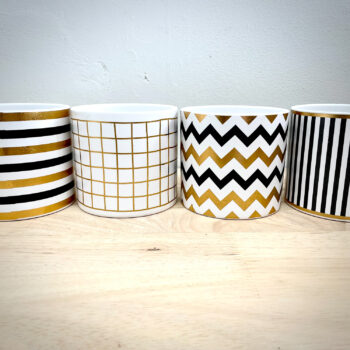 Ceramic black/gold pot