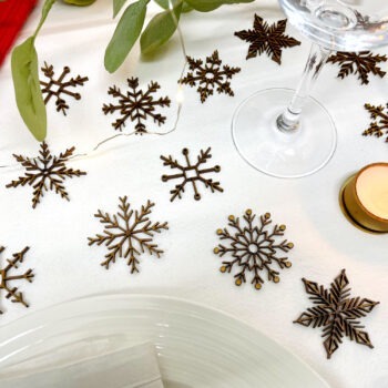 Christmas table confetti